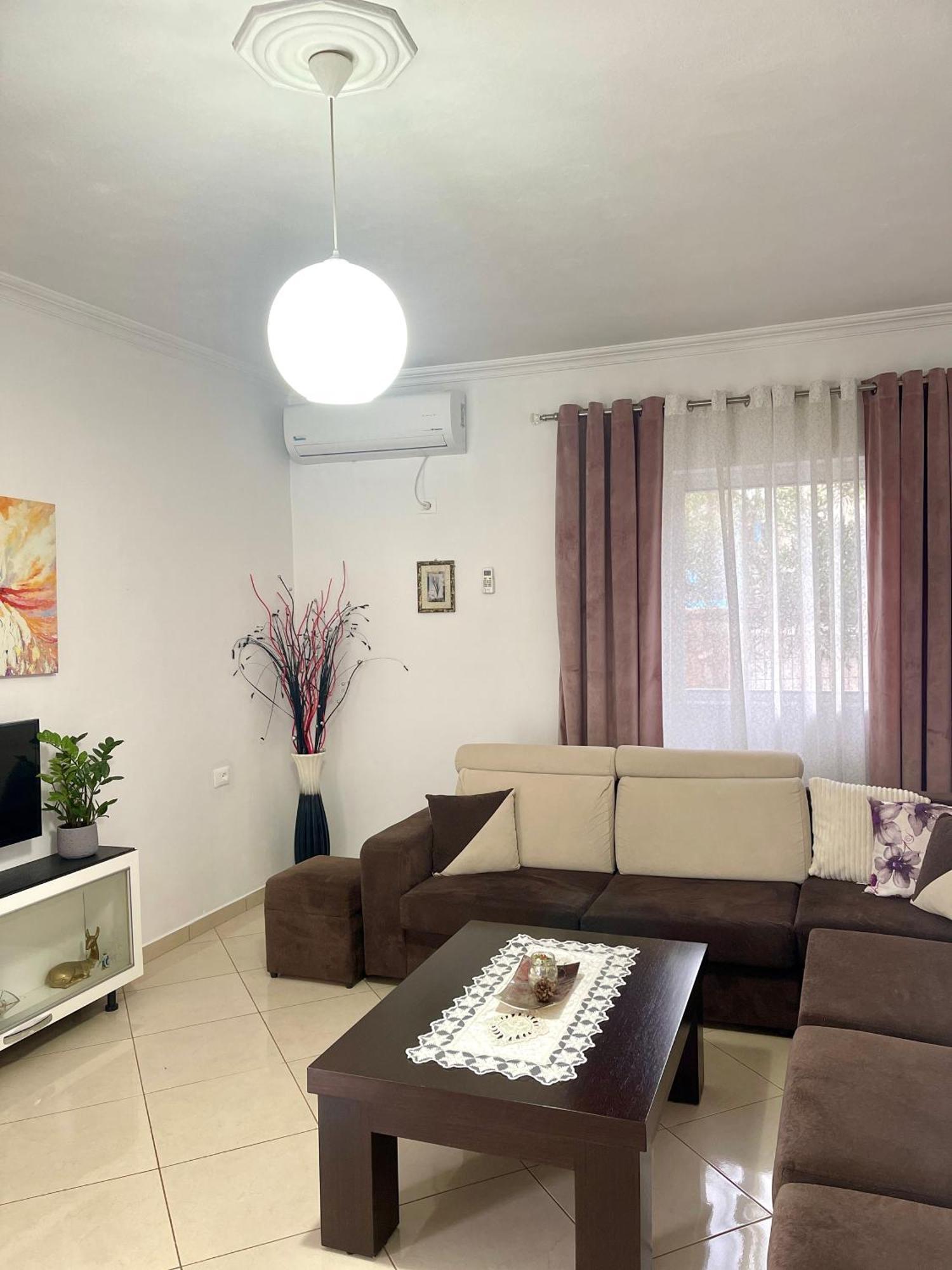 Guesthouse Shehu Ksamil Esterno foto