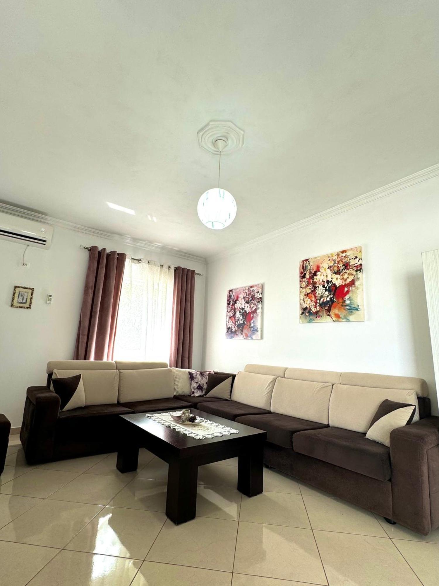 Guesthouse Shehu Ksamil Esterno foto